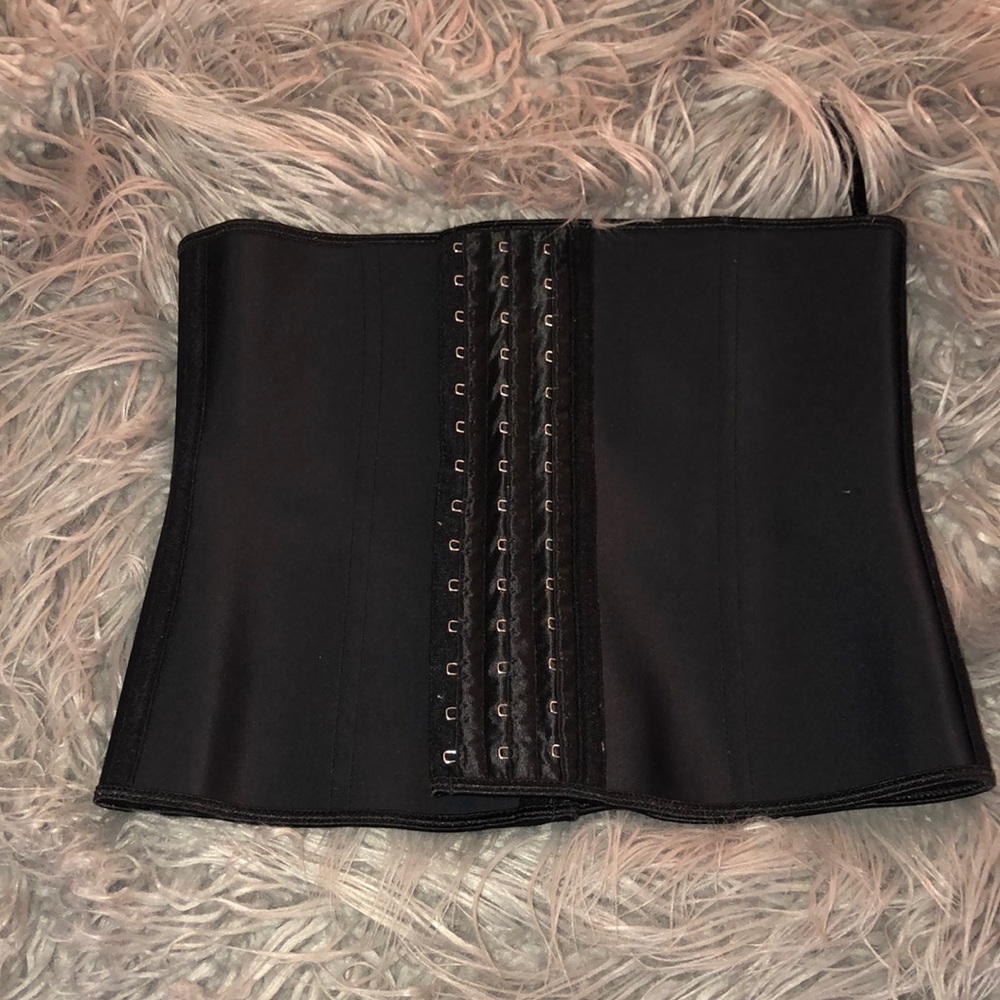 NWOT Waist Trainer